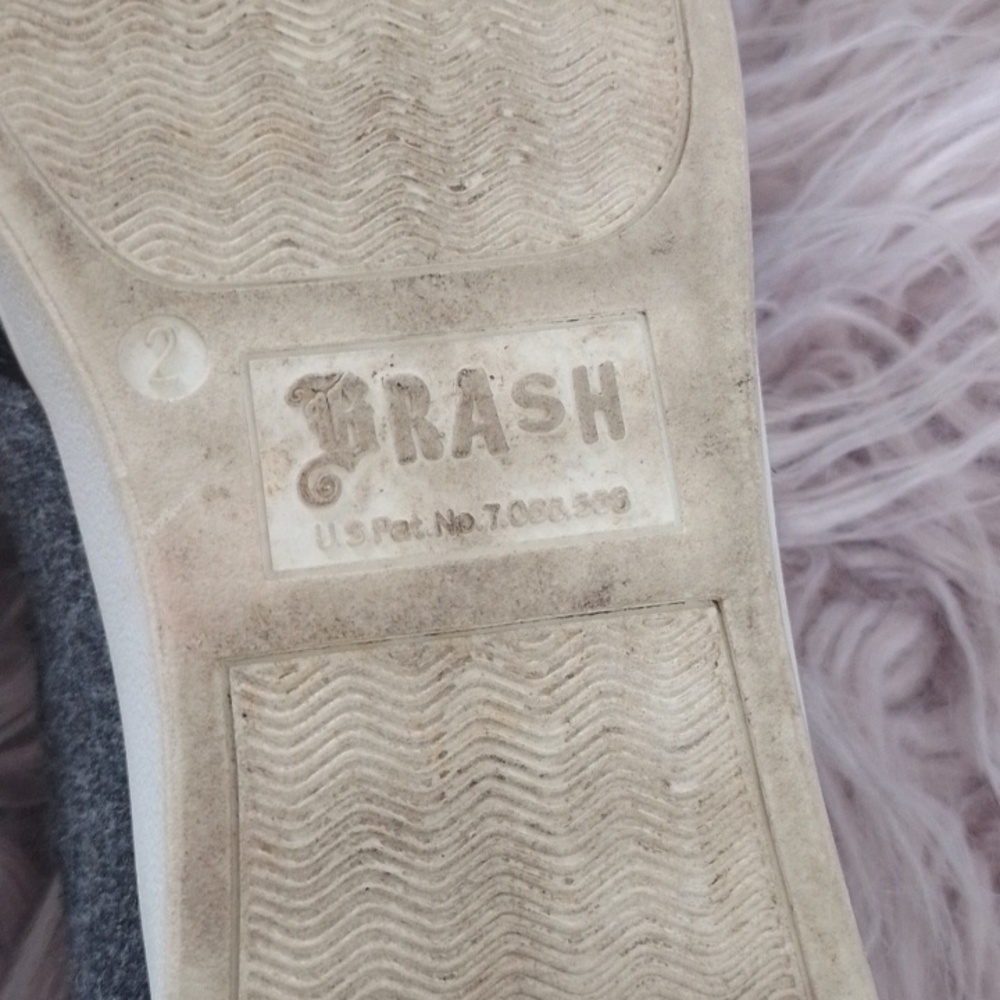 BRASH - Picture 3 of 5